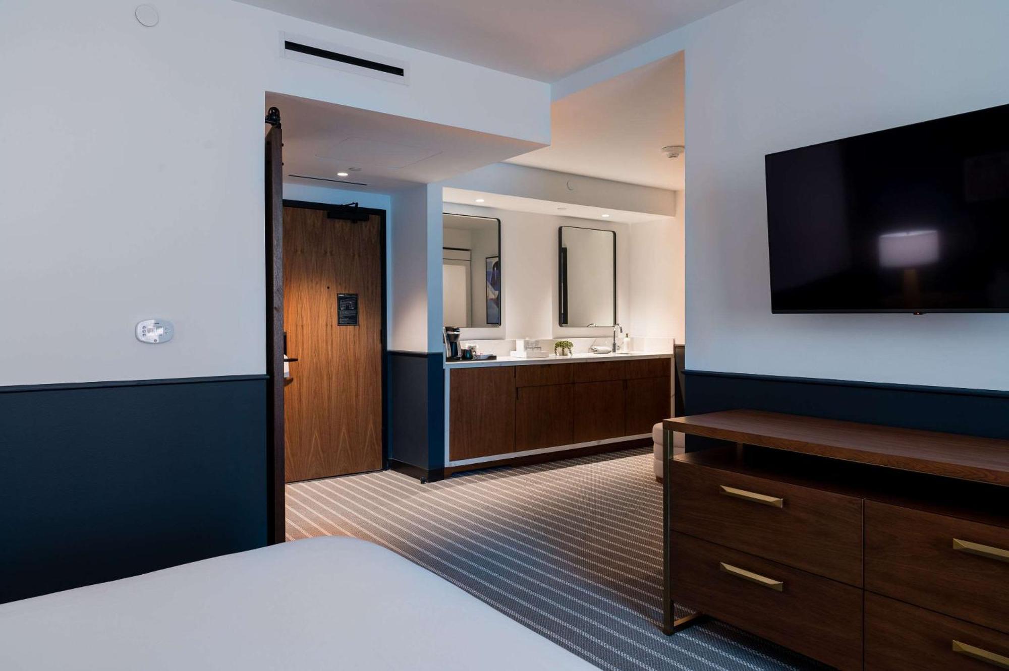Cambria Hotel Boston Somerville Exterior foto